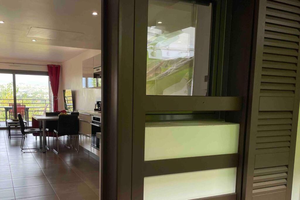 Superbe Appartement, Piscine, Vue Mer Et Montagnes Antibes Exterior foto