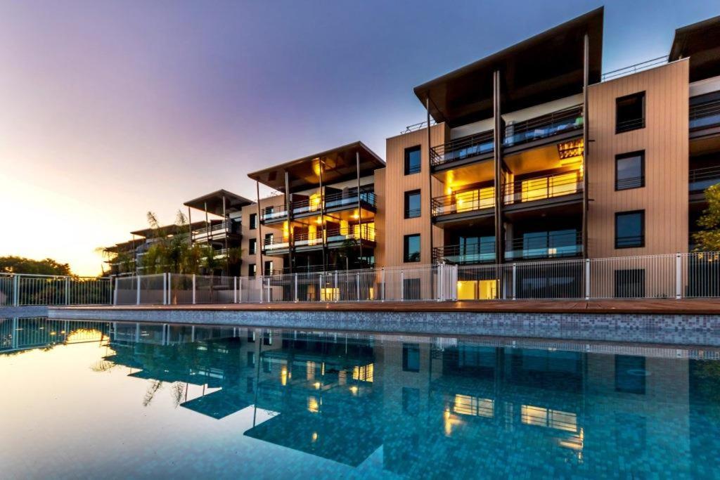 Superbe Appartement, Piscine, Vue Mer Et Montagnes Antibes Exterior foto