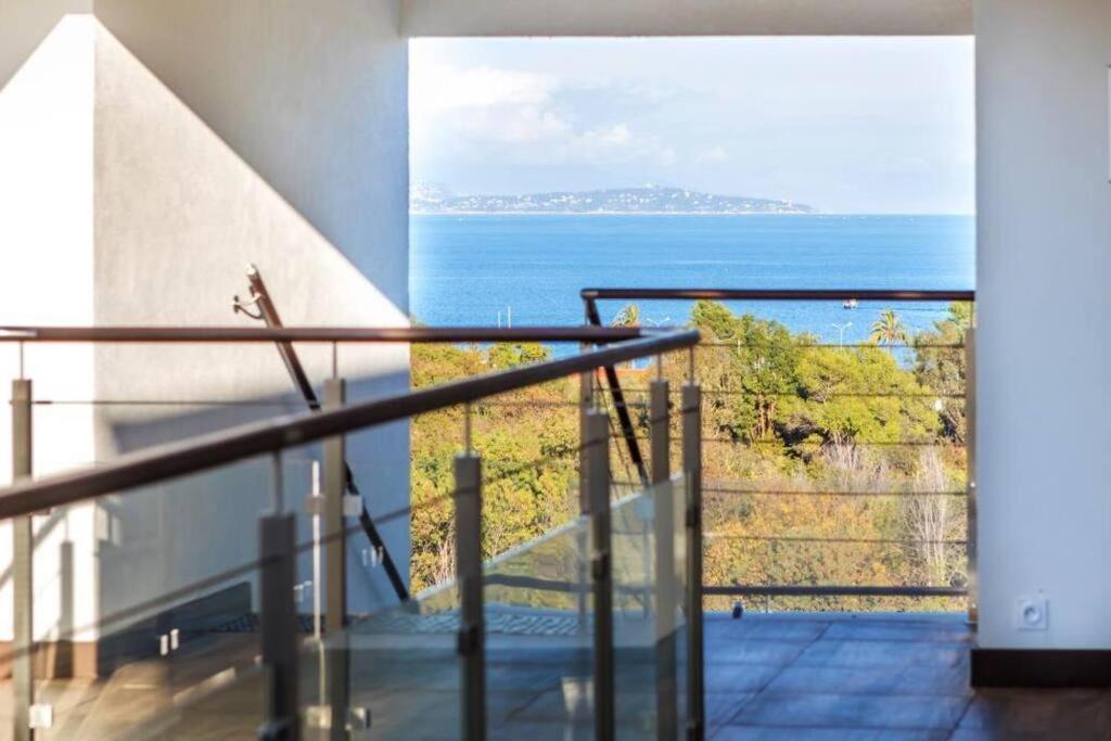 Superbe Appartement, Piscine, Vue Mer Et Montagnes Antibes Exterior foto